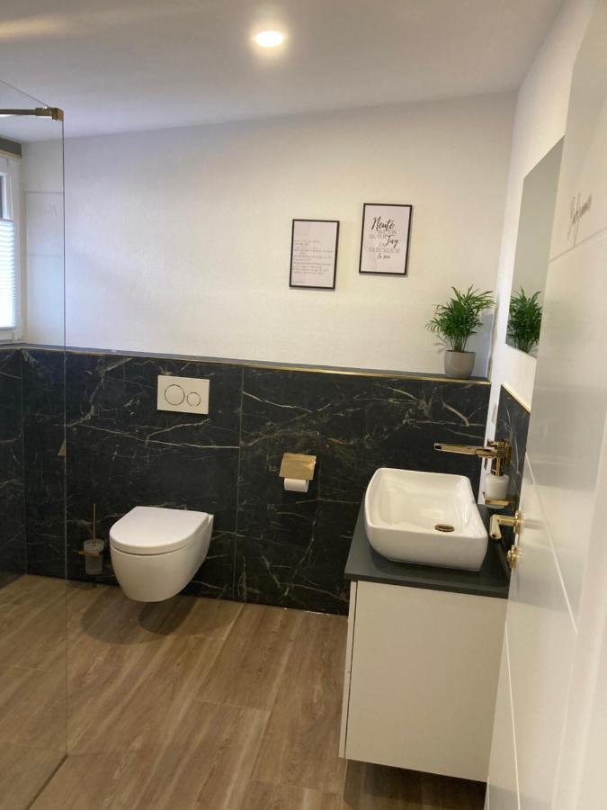 Moderne Ferienwohnung Mit Balkon Herxheim Kültér fotó