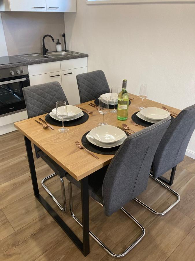 Moderne Ferienwohnung Mit Balkon Herxheim Kültér fotó